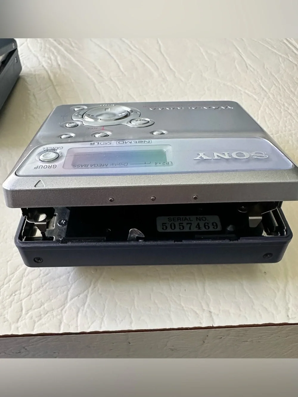 Sony MZ-N505 Net MD Walkman Type-R MiniDisc Player Recorder - Silver - Picture 2 of 4